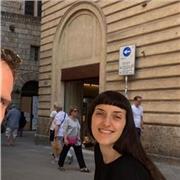 Sono una dottoressa di ricerca in Linguistica e offro aiuto compiti e ripetizioni di italiano, latino, storia e geografia.